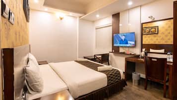 Deluxe Double Room | 1 bedroom, desk, laptop workspace, free WiFi