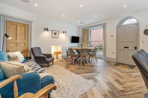 House | 4 bedrooms - Windermere House - Sea Views Close to Harbour (Tenby)