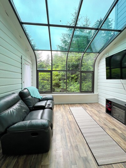 Spacious 4 bedroom home away from home at Shahafka Hideaway