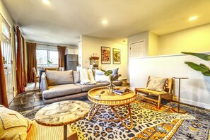 Living area - Willmar Jungle Safari Retreat! (Willmar)