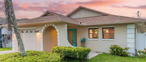 House (3 Bedrooms) | Front of property