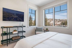 3 bedrooms, iron/ironing board, travel crib, WiFi