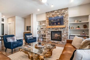 TV, fireplace, stereo, offices