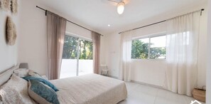3 室のベッドルーム、アイロン / アイロン台、WiFi、ベッドシーツ