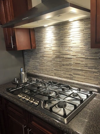 Private kitchen. Town and Country Living, 3 bedroom 2 full bath home with all the amenities.