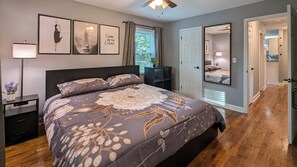 3 chambres, fer et planche à repasser, Wi-Fi, draps fournis