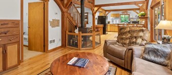 Bearadise Mt. Rainier: SAUNA, Hot Tub, Games, Movies