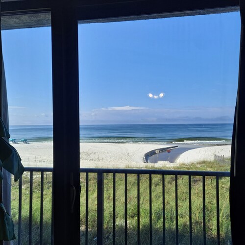 Beach front, 1st floor and all rooms beach view! Great April Deals !
