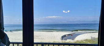 Beach front, 1st floor and all rooms beach view! Great April Deals !