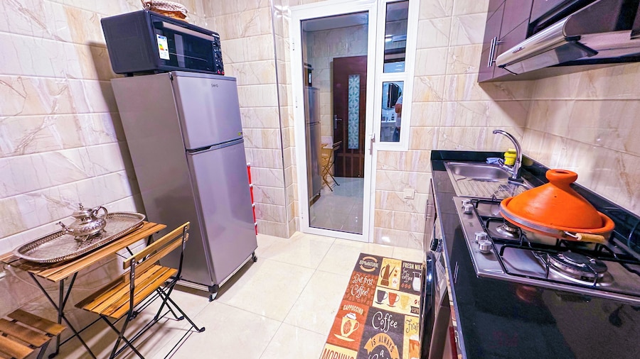 Luxoria home - 2 min to corniche