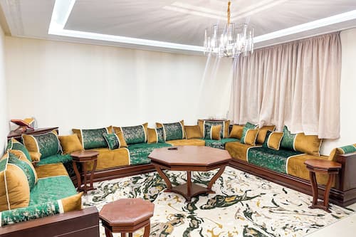 Luxury Apartment, Garden View | Living area