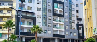 Luxoria home - 2 min to corniche