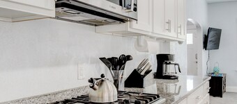 Salt Lake City \Main Level \ 5 Beds \ Free Parking