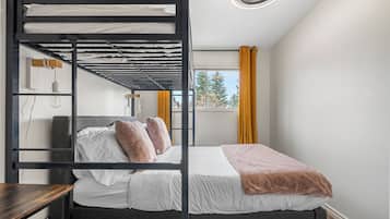 4 bedrooms, desk, iron/ironing board, travel cot