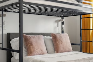 4 bedrooms, desk, iron/ironing board, travel cot