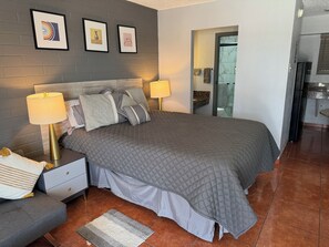Deluxe-studiolejlighed - balkon | Arbejdsområde til bærbare computere, sengetøj