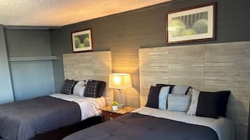 Studio Queen Double Bed | 1 bedroom, laptop workspace, bed sheets