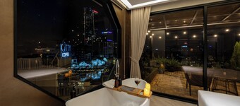 iRest Signature Ba Dinh Lakeside