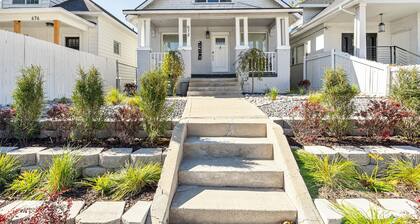 Top floor Apt in SLC/Free PKNG/Kitchen/WIFI/Workspace/Central