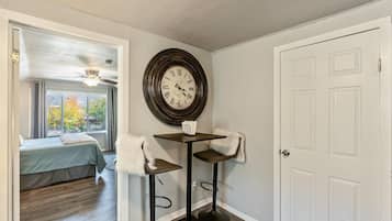 1 quarto, ferros/tábuas de passar roupa, Wi-Fi, roupa de cama