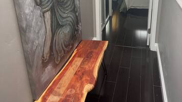 4 sovrum, skrivbord, gratis wi-fi och sängkläder