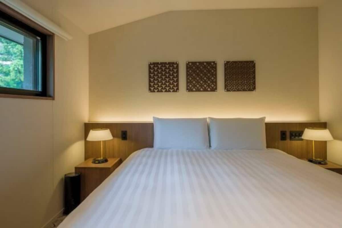 1 bedroom, premium bedding, individually decorated