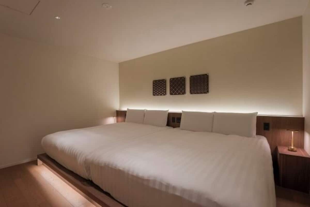 1 bedroom, premium bedding, individually decorated