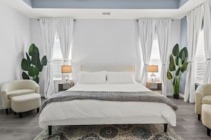 5 habitaciones, escritorio, wifi y ropa de cama