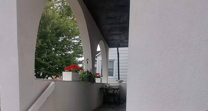 Brand New, quiet oasis near Lester B. Pearson Airport&Casino~in-floor heated