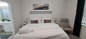 Luxury Room, 1 Bedroom, Non Smoking | Premium bedding, free WiFi, bed sheets - Disney Proximity Escape - Comfort in Kissimmee (Kissimmee)