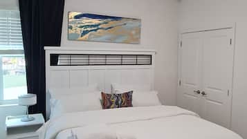 Economy Room, 1 Bedroom | Premium bedding, free WiFi, bed sheets