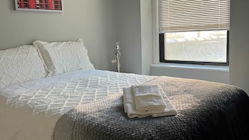 2 bedrooms, iron/ironing board, WiFi, bed sheets