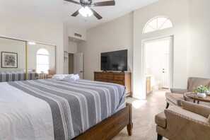 3 bedrooms, WiFi - Single Story, Dog Friendly, Great Location Near Dining, Shopping + Major Sports Venues, BBQ, WIFI (Avondale)