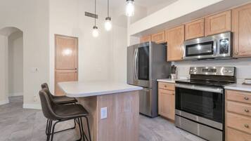 Fridge, microwave, dishwasher, coffee/tea maker