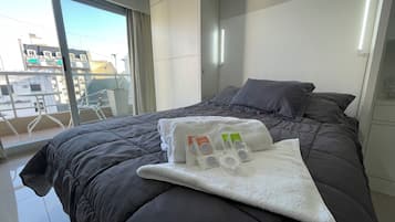 Internet, ropa de cama y acceso para silla de ruedas