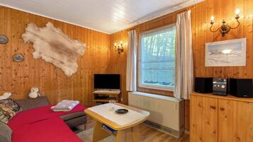 Fernseher, Kamin, DVD-Player, Stereoanlage