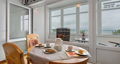 Ferienwohnung 'Förde-Traumblick 2' mit Meerblick, Balkon und Wi-Fi