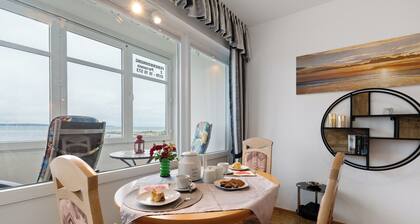 Ferienwohnung 'Förde-Traumblick 2' mit Meerblick, Balkon und Wi-Fi