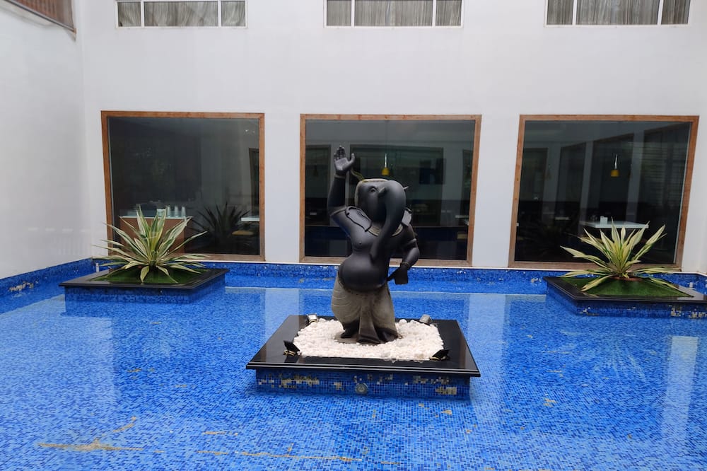 Hotel Devaragam