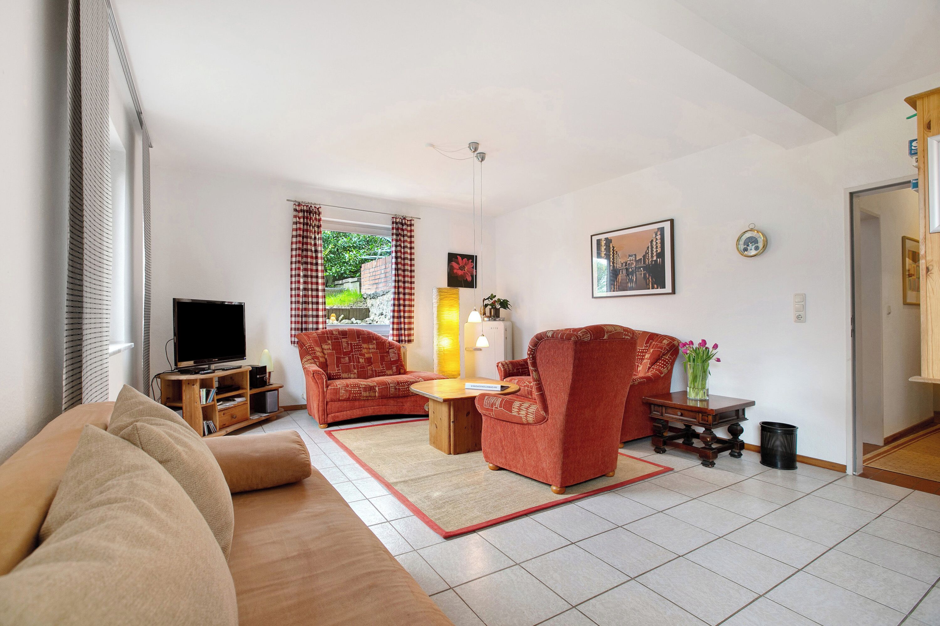 Fernseher, DVD-Player, Stereoanlage