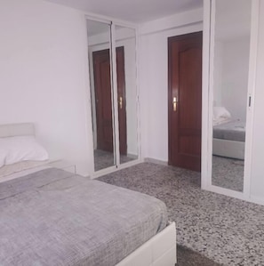 5 camere, ferro/asse da stiro, Wi-Fi, lenzuola