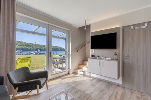 Holiday Apartment 1 with Shared Garden and Wi-Fi