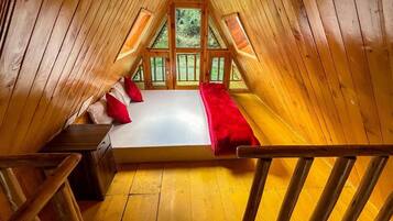 Luxury Villa, Mountain View | 2 bedrooms, premium bedding, pillow-top beds, soundproofing