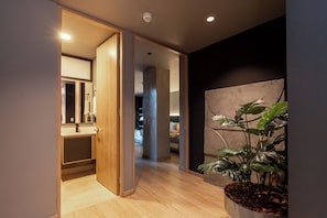 Elite Apartment | Living area | 45-inch LED TV with cable channels - Forever W&L Building (Medellín)