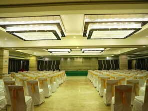 Banquet hall - D.R Utthama Nellore AM Hotel Kollection (Nellore)