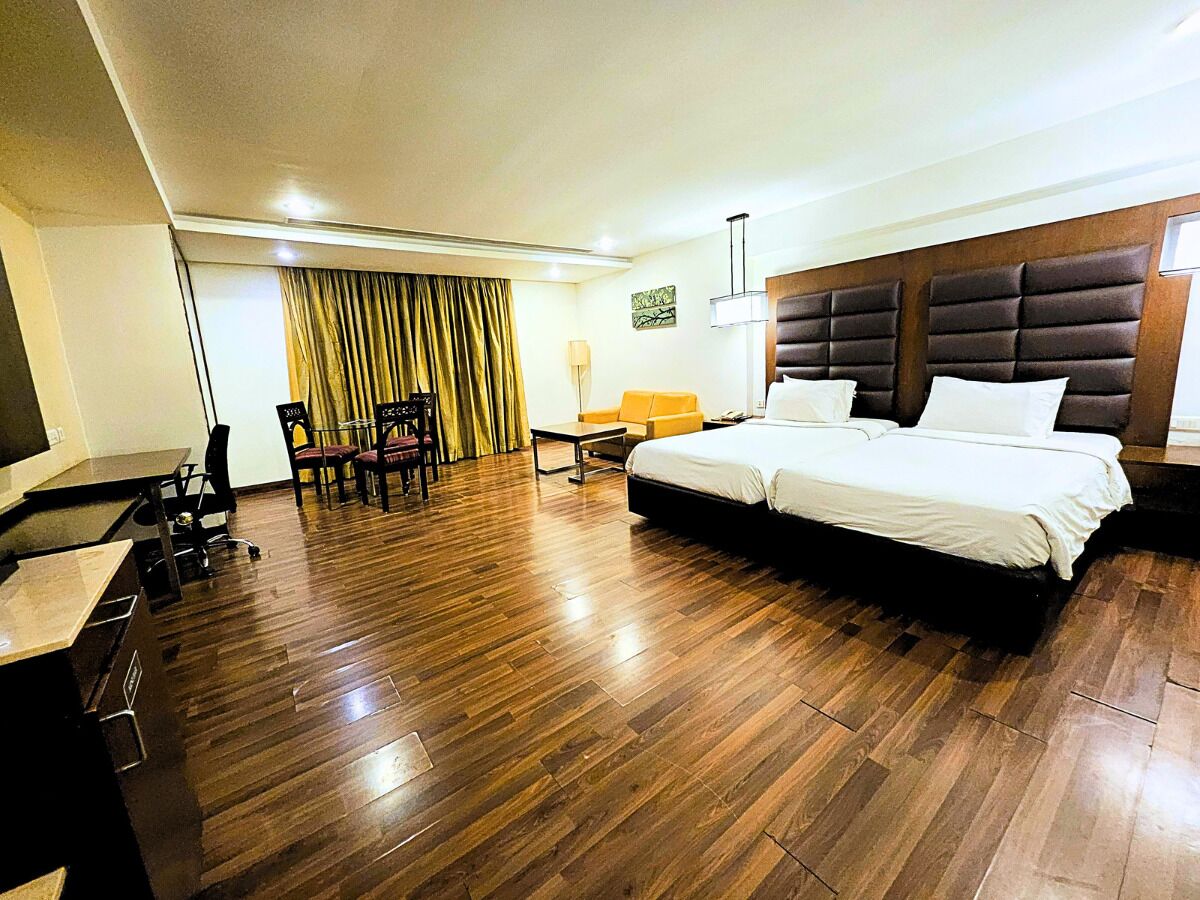 Habitación de lujo con 1 cama doble o 2 individuales | Escritorio y wifi gratis