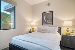 3 chambres, fer et planche à repasser, lit parapluie, Wi-Fi gratuit