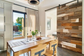 Dining - Sundrenched by AvantStay | Pool, Mins to Old Town (Scottsdale)