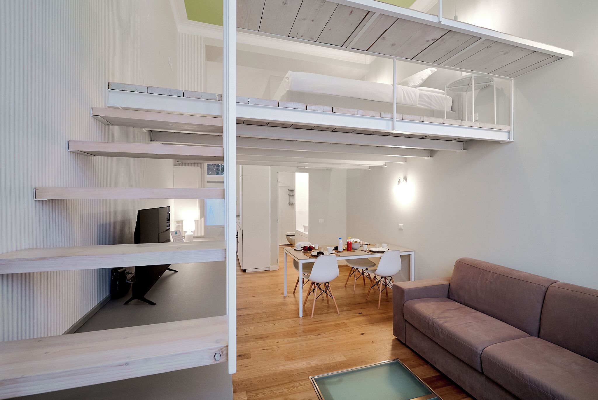 Loftsrom – honeymoon, 1 dobbeltseng med sovesofa, kjøkken | 1 soverom og wi-fi (inkludert)