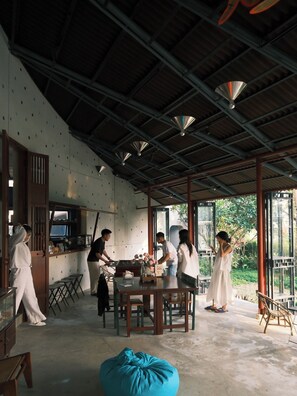 Lobby - De Hué Space (Hue)